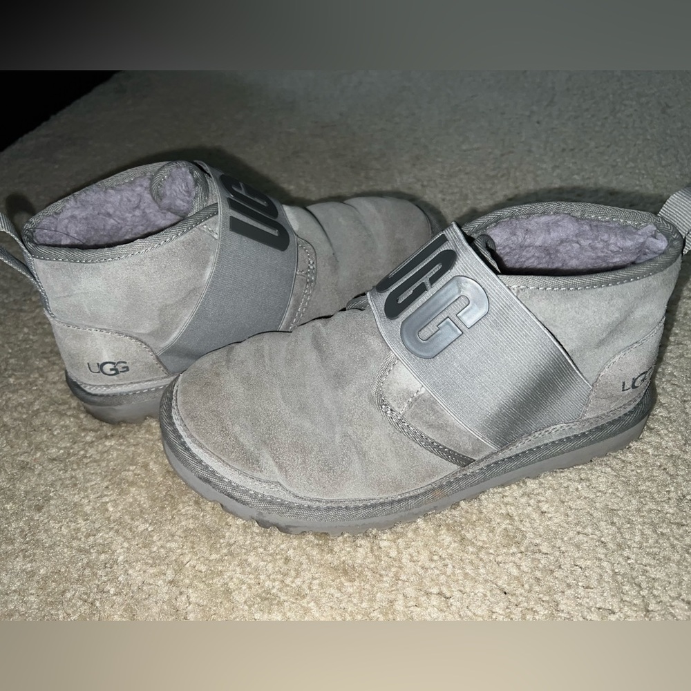Uggs - image 1